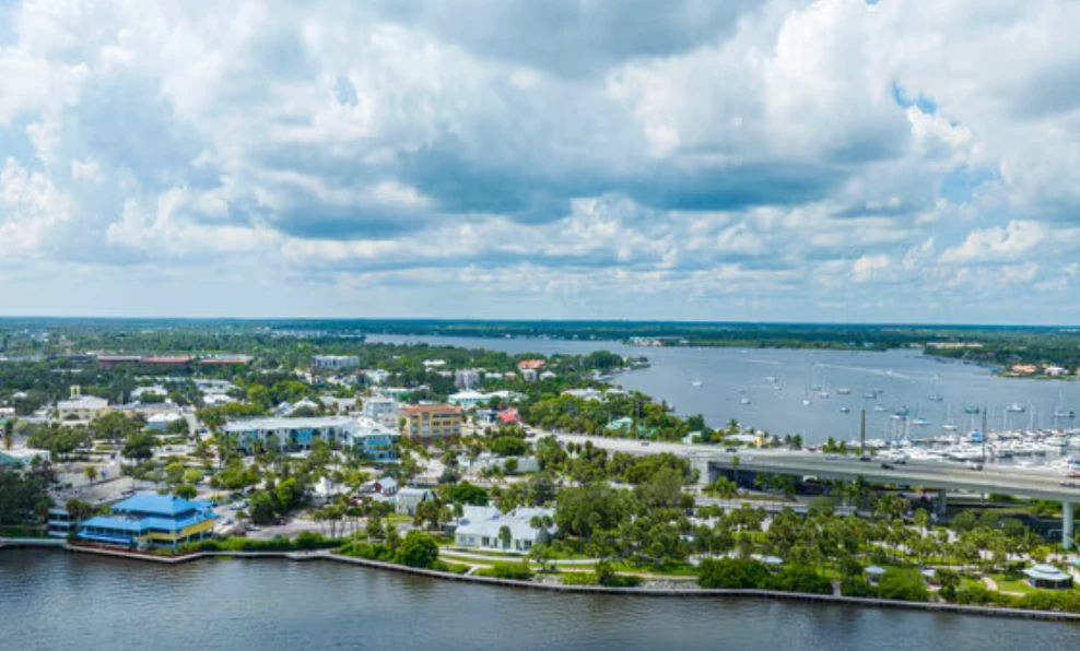 Palm City riverfront and causeway